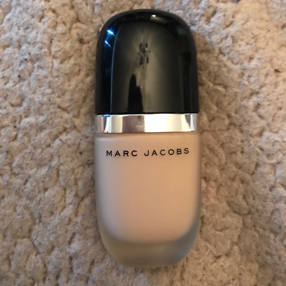 Marc jacobs gel foundation and free powder